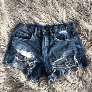 BLANK NYC hi rise jean short